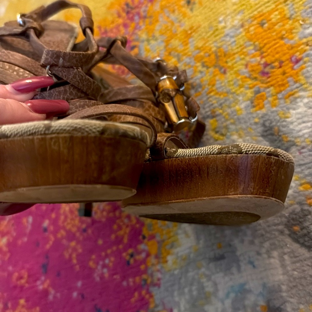 Gucci Women's Brown Strappy Heels - Picture 3 of 10
